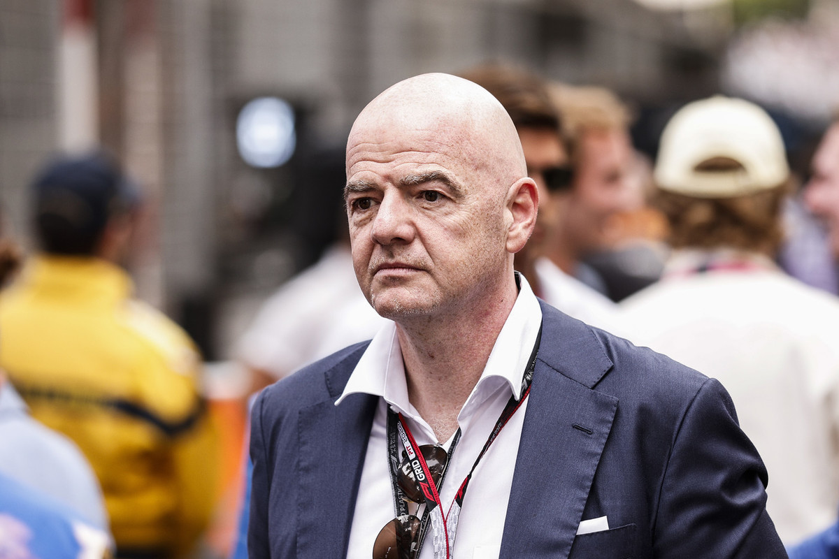 Глава ФИФА высказался о драке после матча «Трабзонспор» - «Фенербахче»