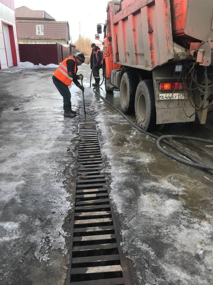 В Иркутске начали ямочный ремонт дорог