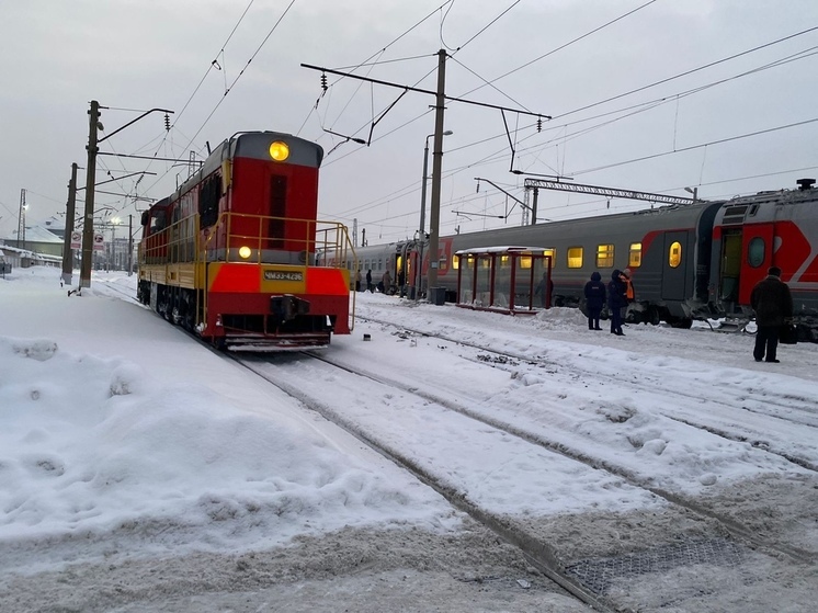 В Рязанской области легковой автомобиль столкнулся с поездом 18 марта
