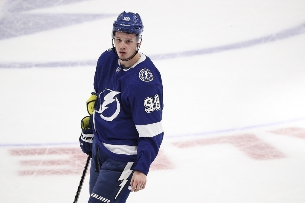 Сергачев впервые вышел на лед после двух переломов на ноге