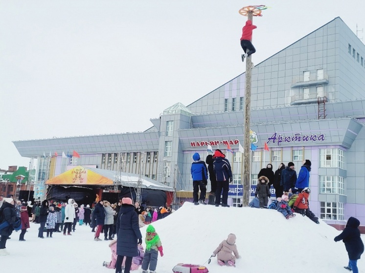 Вместе с полисменами Масленицу в НАО охраняли дружинники