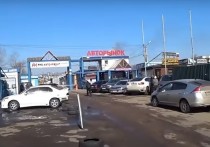 Блогер из Владивостока посетил авторынок Улан-Удэ, снял его на видео и назвал обзор: «Слезы на глазах, масло на асфальте»