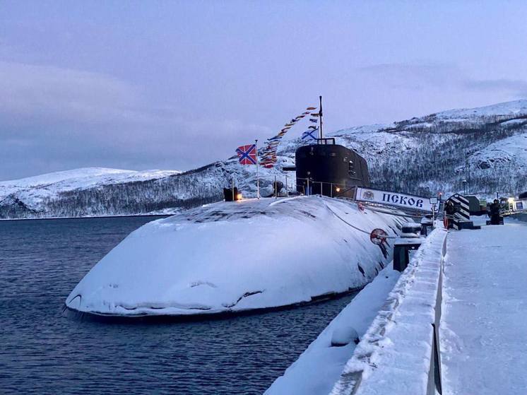 Борис Ёлкин поздравил подводников с профессиональным праздником