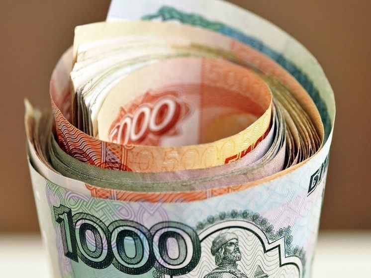 Эксперты рассказали о повышении с 1 апреля зарплат некоторым россиянам