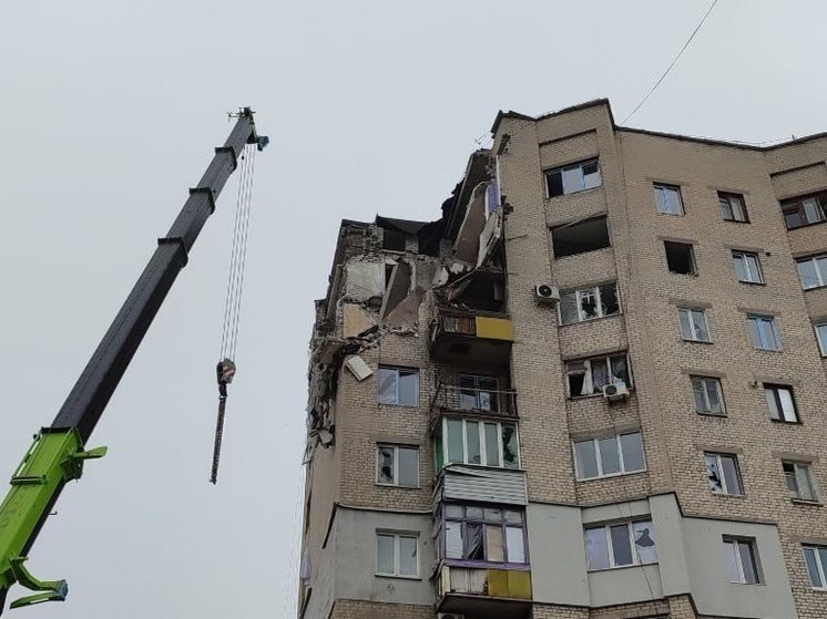 Жилая девятиэтажка в Лисичанске разрушена обстрелом ВСУ