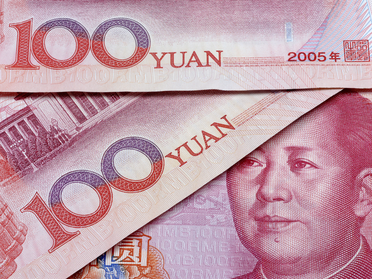 Вклады в юанях растут в объеме валютных накоплений россиян