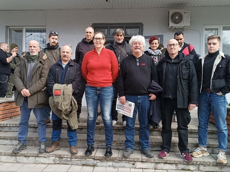 Волонтеры с Запада привезли гумпомощь в Акимовский район
