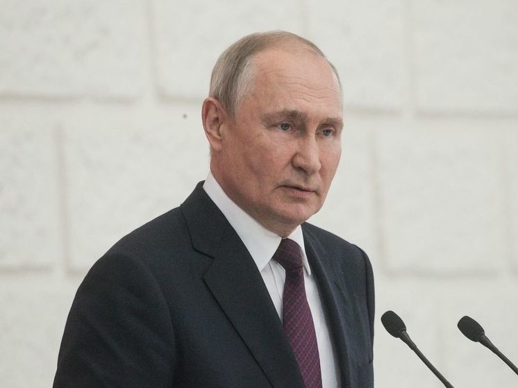 Путин: граждане России ждут от ФСБ результативных и наступательных действий
