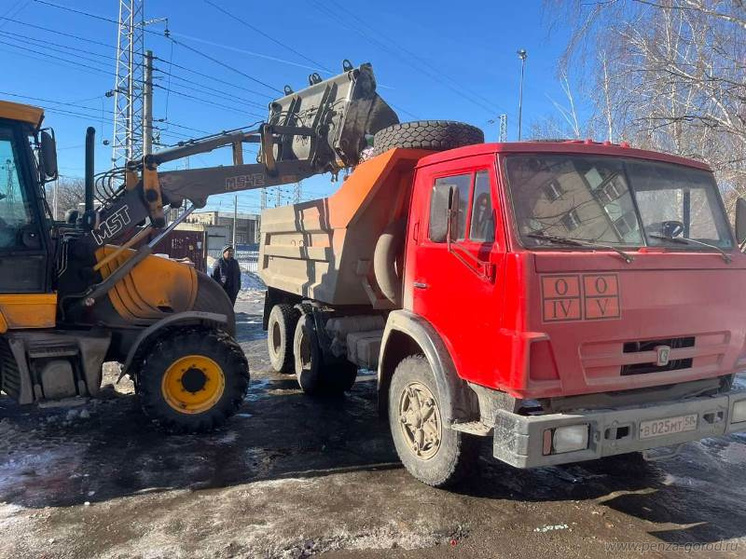 В Железнодорожном районе Пензы вывезли несанкционированный мусор