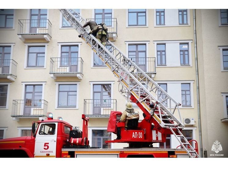 В здании Арбитражного суда в Смоленске прошли пожарные учения