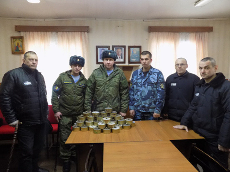Сотрудники и осужденные ИК-4 УФСИН России по Ивановской области передали для нужд СВО окопные свечи