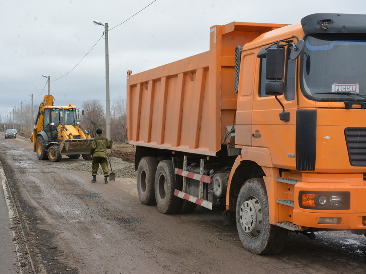 В Астрахани начали ремонтировать Калинина, Марфинскую, Фунтовское шоссе и Сабанс-Яр