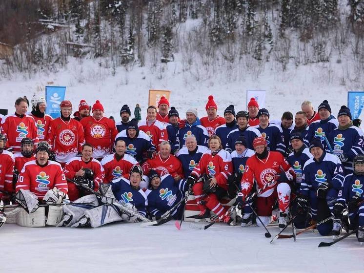 Ничьей закончился дружеский матч звёзд хоккея с якутской командой на Ленских столбах