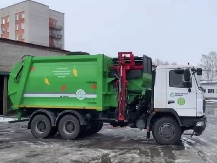 Новые томские мусоровозы вышли на маршруты
