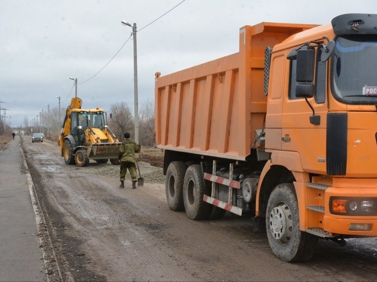 В Астрахани приступили к ремонту дорог на 5 улицах