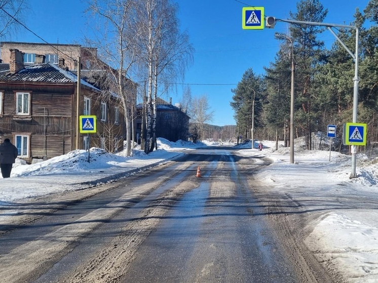 Ослепленный солнцем водитель сбил пенсионерку в Медвежьегорске