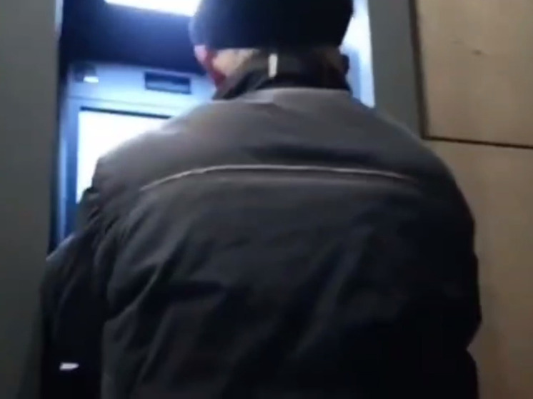 Пенсионер под гипнозом перечислил 300 тыс. руб. мошенникам в Лобне