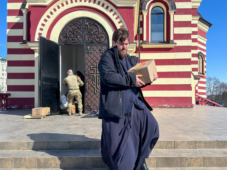 В Орле участникам СВО передали консервы и дизельный генератор