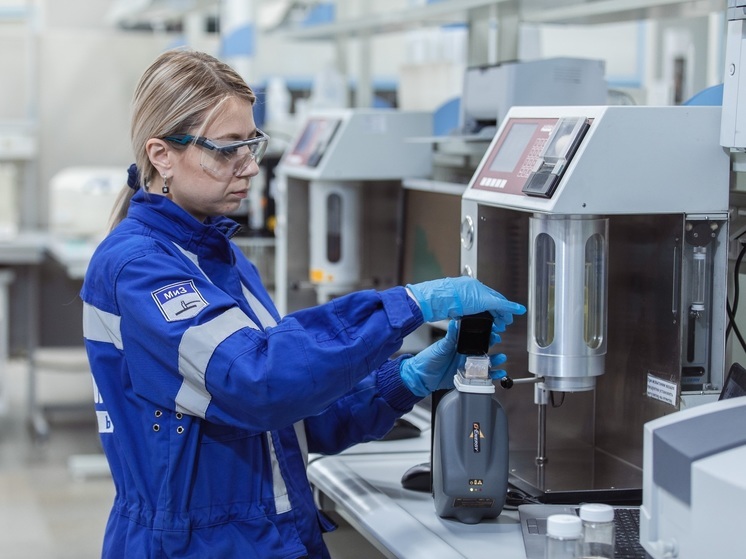 На базе Омского завода смазочных материалов открылся эксперт-центр диагностики оборудования