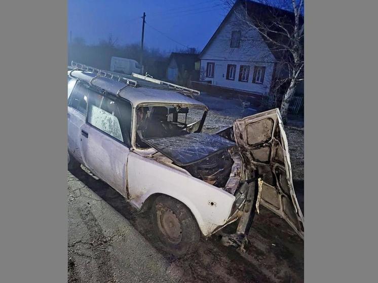 Под Воронежем пострадал водитель при въезде в дерево