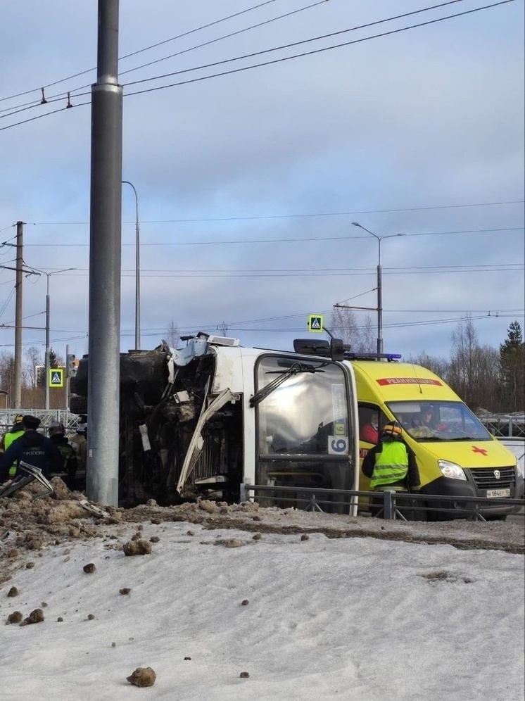 ГИБДД Карелии назвала причины аварий с маршрутками в Петрозаводске