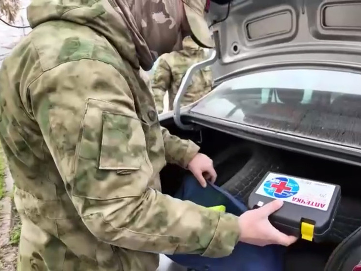 Военным на Херсонском направлении передали автомобили из Крыма