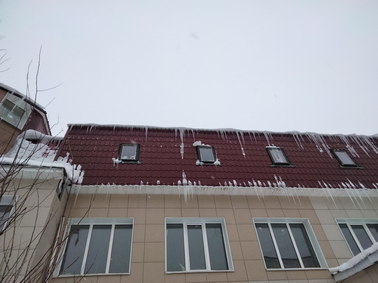 Мэрия Йошкар-Олы будет особо контролировать расчистку крыш от снега