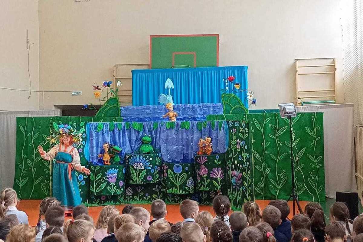 Костромской театр кукол отправился в гастрольное турне по районам области