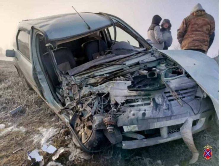 На трассе Волгоград-Каменск в ДТП пострадали пассажир и водитель иномарки