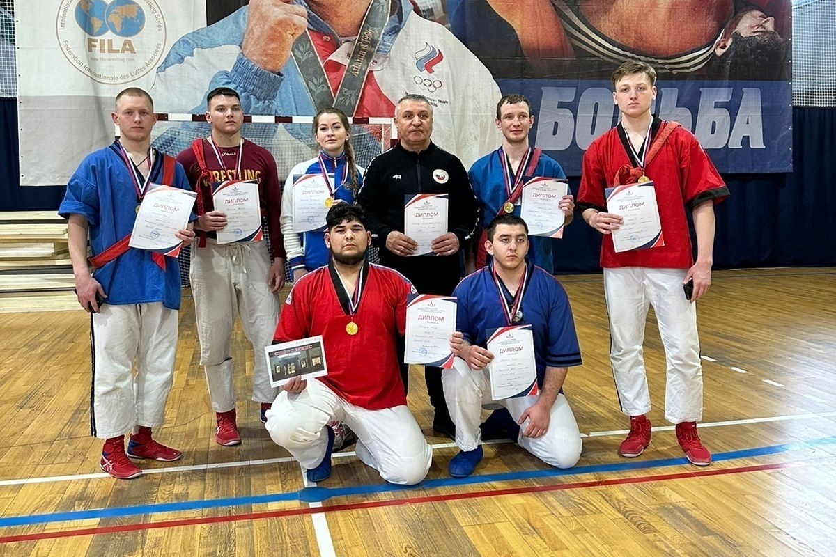 Lipetsk belt wrestling team won the championship and championship of the Central Federal District