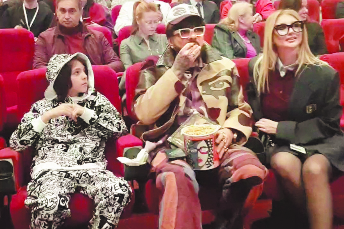 The stars went to the cinema: Kirkorov “lost” his daughter, Dunaevsky walked his eighth wife