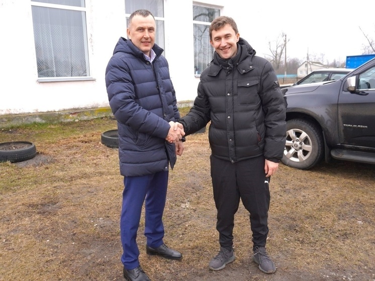 Гроссмейстер Сергей Карякин посетил курское приграничье