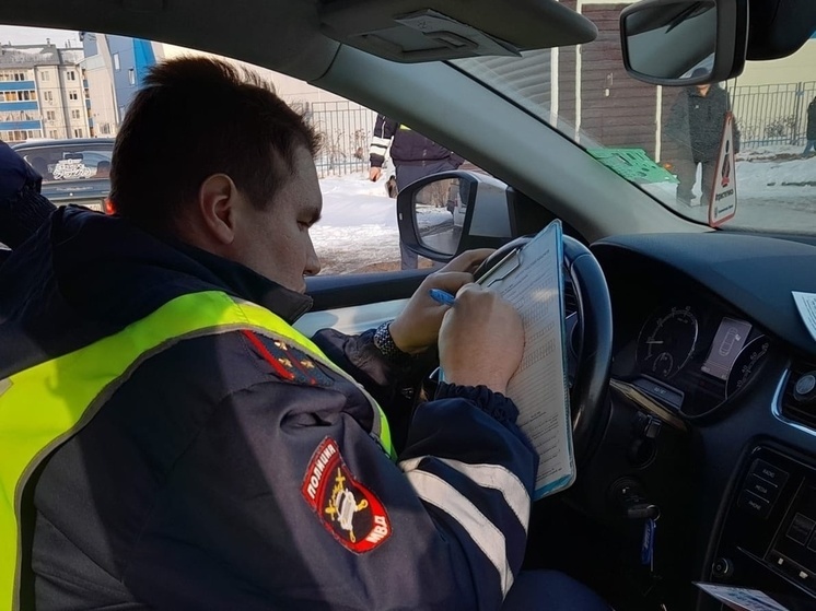 Водитель в Петрозаводске рискнул здоровьем ребенка и получил штраф