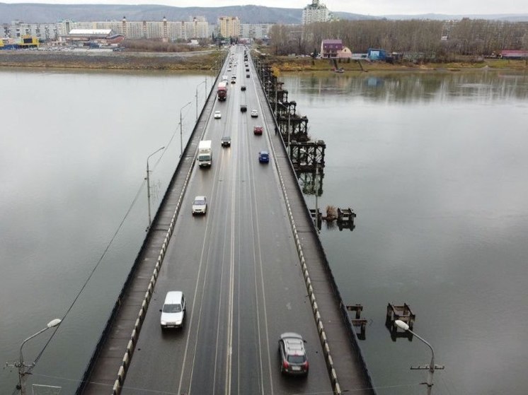 В Новокузнецке отремонтируют мост, соединяющий Центральный и Кузнецкий районы