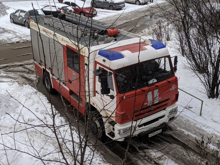 Мужчина получил ожоги и отравление угарным газом на пожаре в Вологде