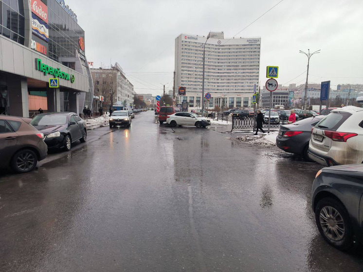 В Мурманске сбили 64-летнюю женщину, она попала в больницу