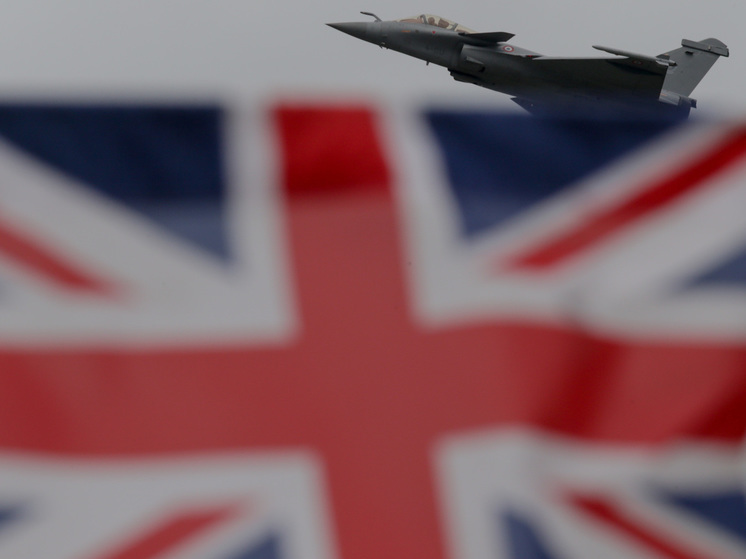 Эксперт Бергманн назвал военную силу ЕС и Британии бутафорской