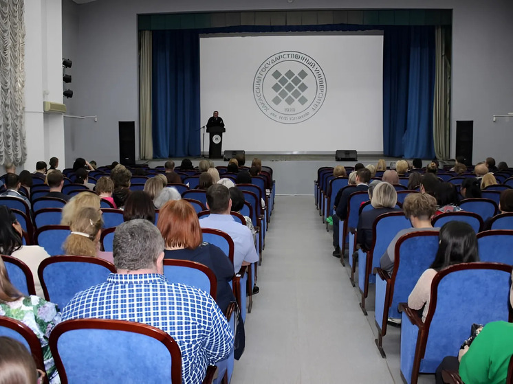 В Хакасии преподаватели стали студентами на лекции по правовой грамотности
