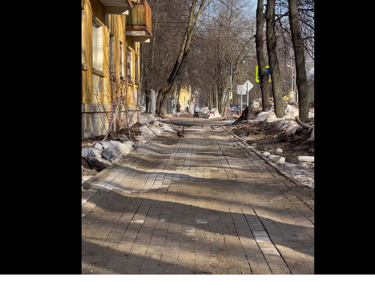 В Ярославле «расплылись» тротуары, отремонтированные в прошлом году