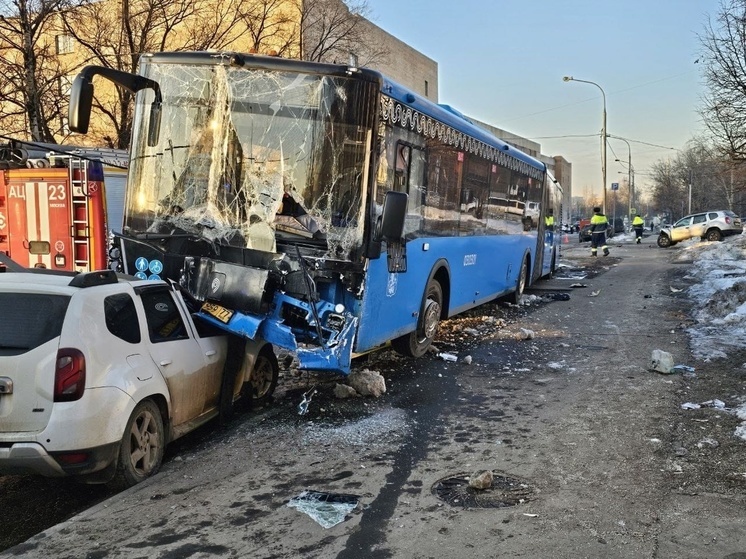 Два крупных ДТП на северо-востоке Москвы: двое погибли, трое ранены