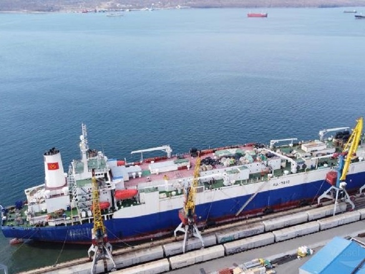 Росимущество продаст крупнейшее в мире рыболовное судно-завод «Владивосток 2000»