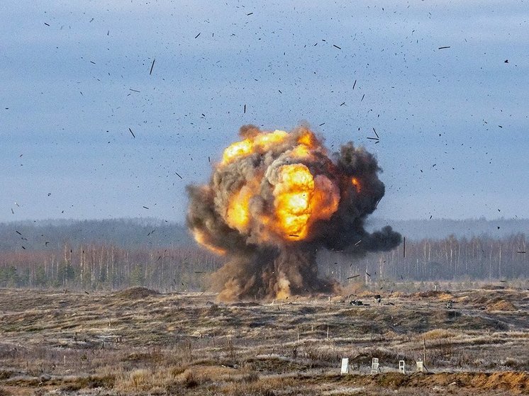 Эксперт Марочко сообщил о подрыве бронетехники ВСУ на своих же минах