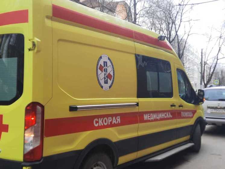 В Калужской области водитель врезался в остановку