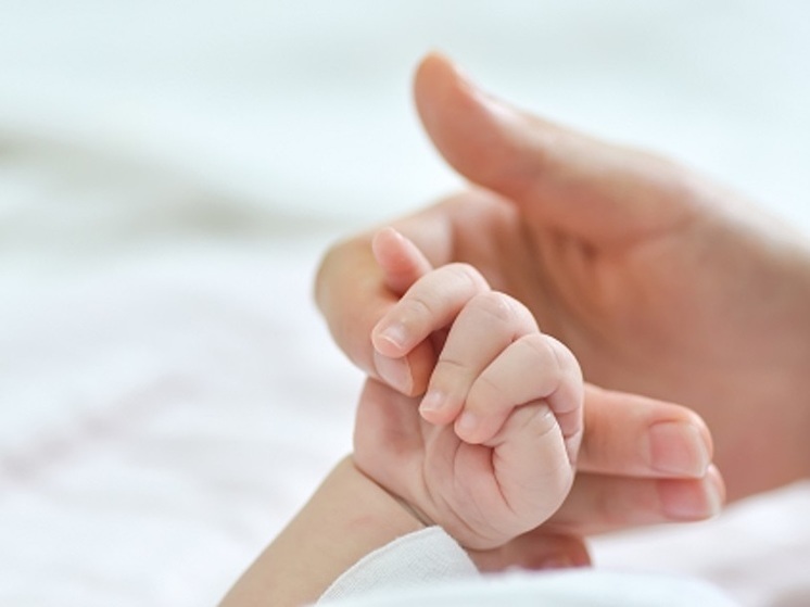 С января 2024 года кировчанки получили выплаты за рождение первенца