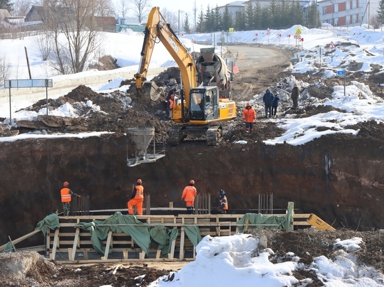 В Мариинско-Посадском округе возобновлен ремонт моста