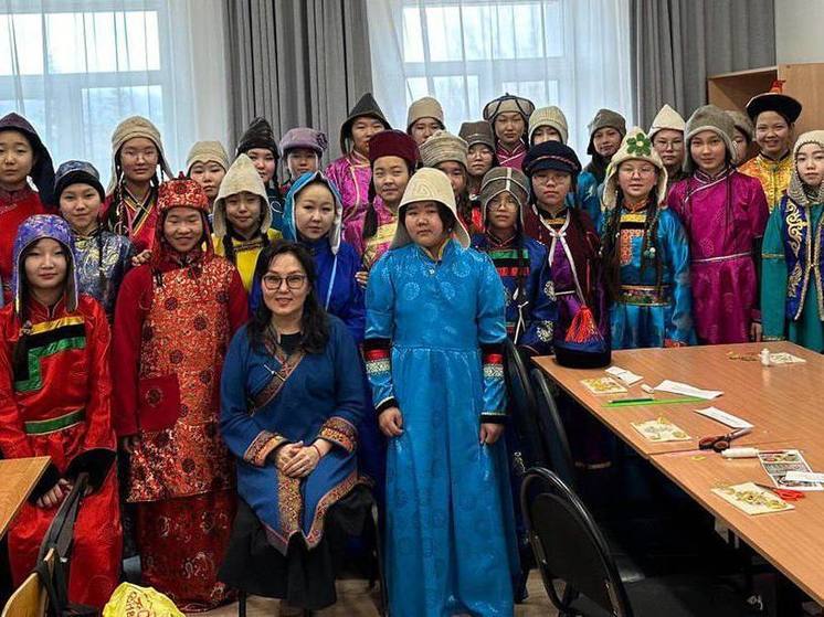 В Иволгинском дацане Бурятии прошли соревнования среди детей на знание родного языка