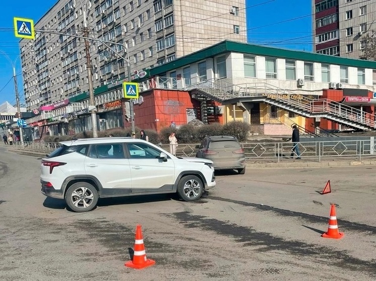В Липецке автоинспекторы устанавливают обстоятельства ДТП на улице Неделина