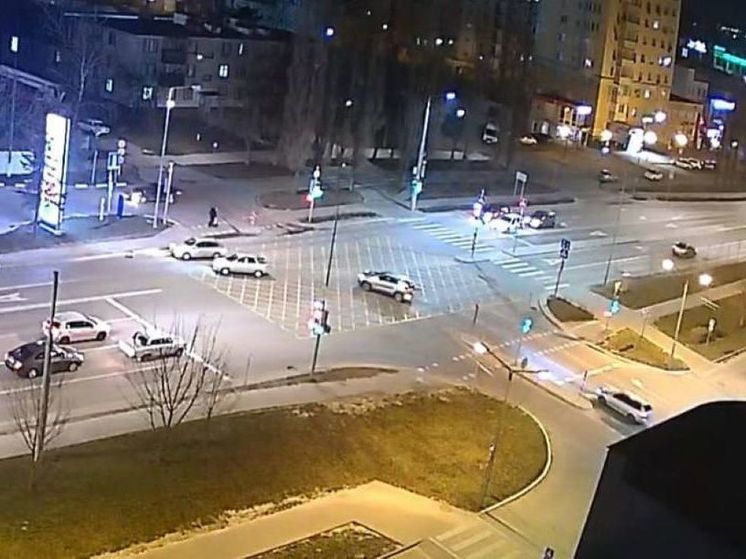 На перекрестке Щорса – Архиерейская в Белгороде заработал светофор