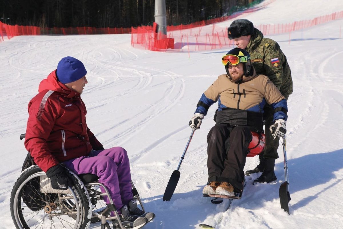 A master class on winter sports was held for veterans of the Northern Military District in Khanty-Mansiysk