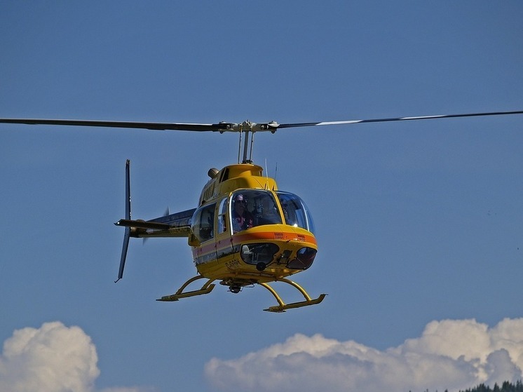 Несколько вертолетов тушат горящий «Крокус Сити Холл»